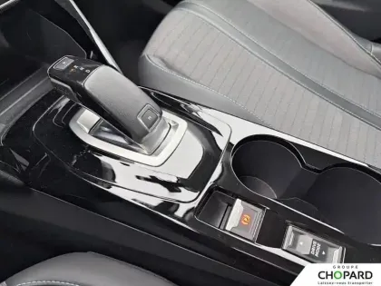 Photo 18 Peugeot 2008  PureTech 130 S&S EAT8