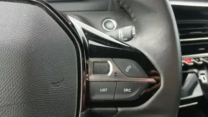 Photo 129 Peugeot 208  PureTech 100 S&S BVM6