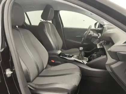 Photo 48 Peugeot 208  PureTech 100 S&S BVM6