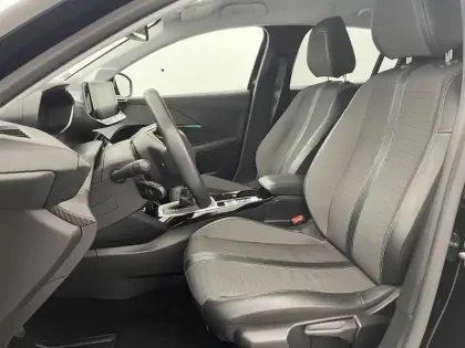 Photo 146 Peugeot 208  PureTech 100 S&S BVM6