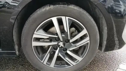 Photo 13 Peugeot 208  PureTech 100 S&S BVM6