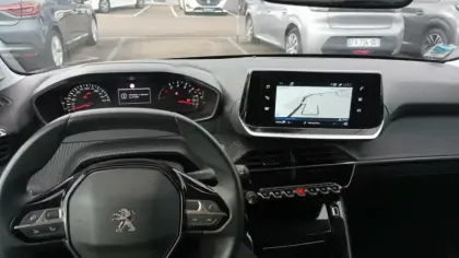 Photo 127 Peugeot 208  PureTech 100 S&S BVM6