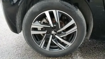 Photo 14 Peugeot 208  PureTech 100 S&S BVM6