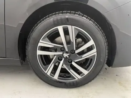 Photo 40 Peugeot 208  PureTech 100 S&S BVM6
