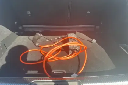 Photo 8 DS DS 7  Hybride Rechargeable E-Tense 225 EAT8