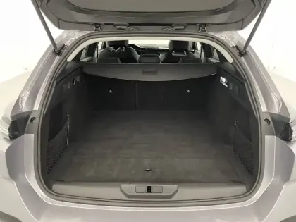 Photo 12 Peugeot 308  SW BlueHDi 130ch S&S EAT8