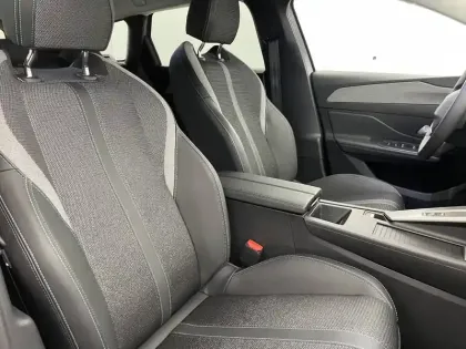 Photo 26 Peugeot 308  SW BlueHDi 130ch S&S EAT8