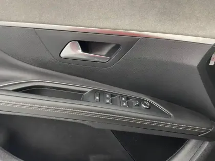 Photo 27 Peugeot 5008  BlueHDi 180ch S&S EAT8