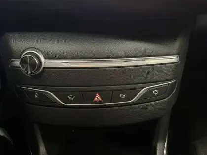 Photo 31 Peugeot 308  PureTech 130ch S&S BVM6