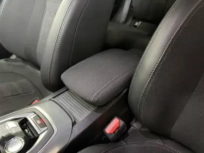 Photo 35 Peugeot 308  PureTech 130ch S&S BVM6