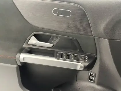 Photo 24 Mercedes Classe B EQB 250