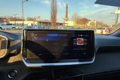 Photo 15 Peugeot 2008  Hybrid 145 e-DCS6