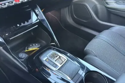 Photo 44 Peugeot 2008 Gén. II Ph2 GT 5