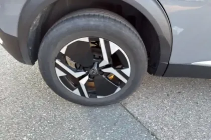 Photo 14 Peugeot 2008  Hybrid 145 e-DCS6