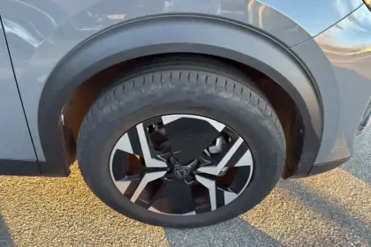 Photo 61 Peugeot 2008  Hybrid 145 e-DCS6