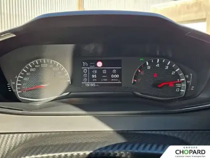 Photo 16 Peugeot 208  PureTech 75 S&S BVM5