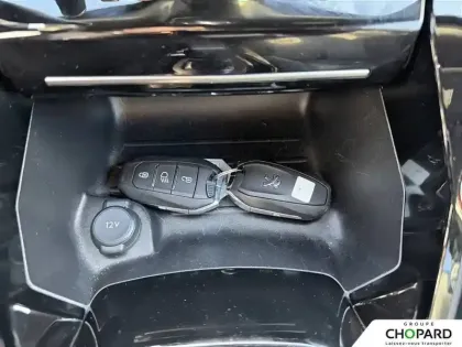 Photo 20 Peugeot 2008  BlueHDi 130 S&S EAT8