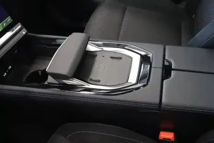 Photo 34 Renault Austral  E-Tech full hybrid 200 GSR2