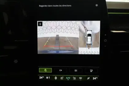 Photo 31 Renault Austral  E-Tech full hybrid 200 GSR2