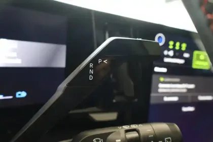 Photo 15 Renault Austral  E-Tech full hybrid 200 GSR2