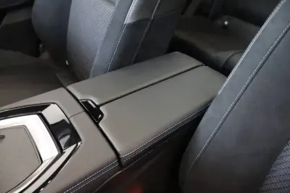 Photo 36 Renault Austral  E-Tech full hybrid 200 GSR2