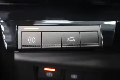 Photo 11 Renault Austral  E-Tech full hybrid 200 GSR2