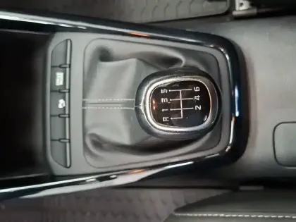 Photo 30 Kia Stonic  1.0 T-GDi 120 ch MHEV iBVM6