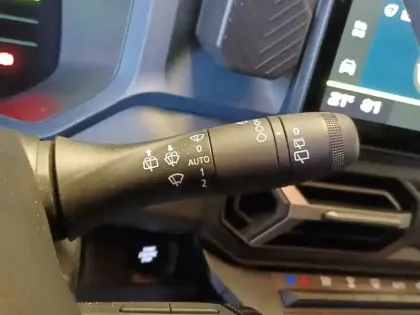 Photo 26 Dacia Duster  Hybrid 140