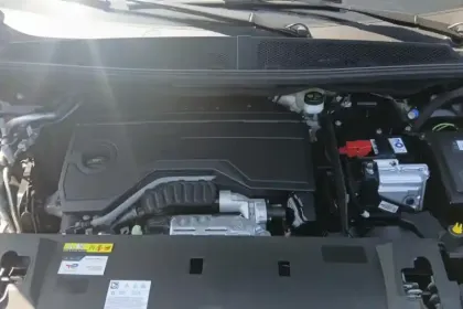 Photo 69 Peugeot 3008  Hybrid 145 e-DCS6