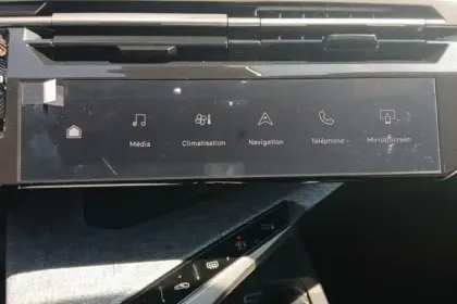 Photo 74 Peugeot 3008  Hybrid 145 e-DCS6
