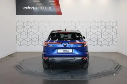 Photo 27 Renault Austral  E-Tech full hybrid 200 GSR2