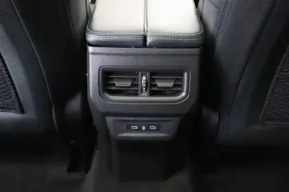 Photo 16 Renault Austral  E-Tech full hybrid 200 GSR2