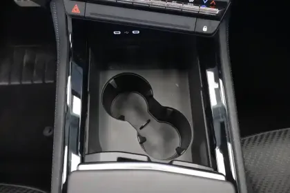 Photo 43 Renault Austral  E-Tech full hybrid 200 GSR2