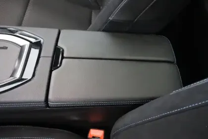 Photo 41 Renault Austral  E-Tech full hybrid 200 GSR2