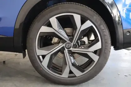 Photo 54 Renault Austral  E-Tech full hybrid 200 GSR2