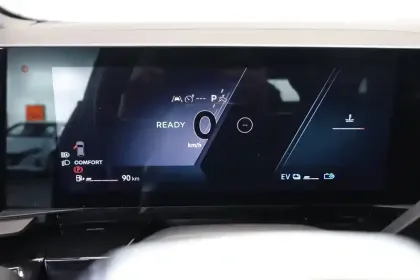 Photo 38 Renault Austral  E-Tech full hybrid 200 GSR2