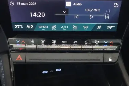 Photo 46 Renault Austral  E-Tech full hybrid 200 GSR2