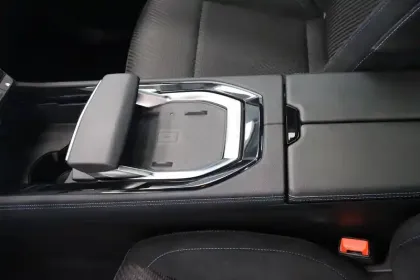 Photo 39 Renault Austral  E-Tech full hybrid 200 GSR2