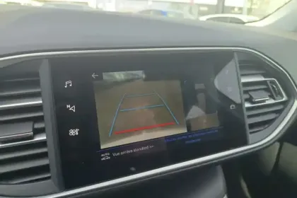 Photo 19 Peugeot 308  BlueHDi 130ch S&S EAT8