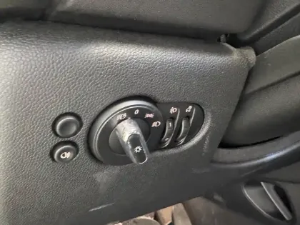 Photo 23 Mini Mini Cabriolet Cooper 136 ch DKG7