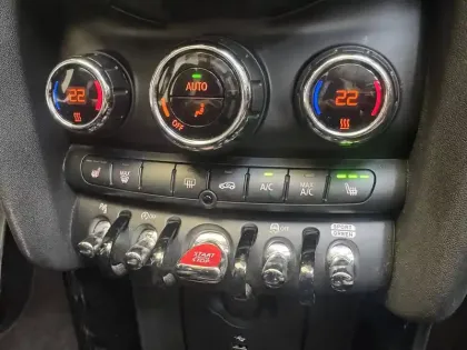 Photo 33 Mini Mini Cabriolet Cooper 136 ch DKG7