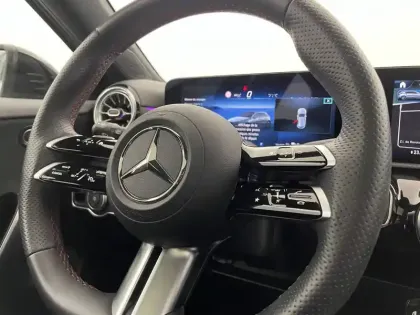 Photo 23 Mercedes Classe A  250 e Hybrid EQ