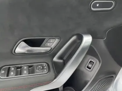 Photo 26 Mercedes Classe A  250 e Hybrid EQ