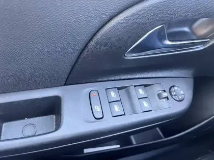 Photo 18 Opel Corsa  1.2 Turbo 100 ch BVA8