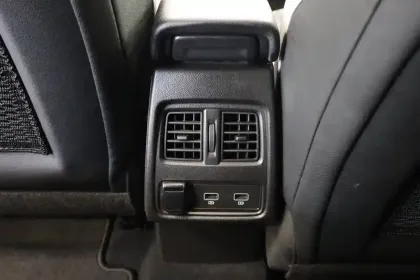 Photo 8 Renault Captur  TCe 140 - 21