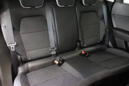 Photo 22 Renault Captur  TCe 140 - 21