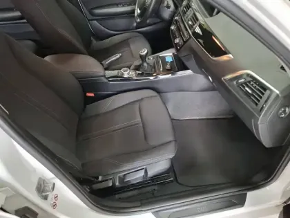 Photo 25 BMW Serie 1 116d 116 ch