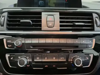 Photo 21 BMW Serie 1 116d 116 ch