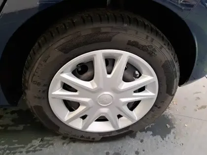 Photo 40 Ford Fiesta  1.1 75 ch BVM5