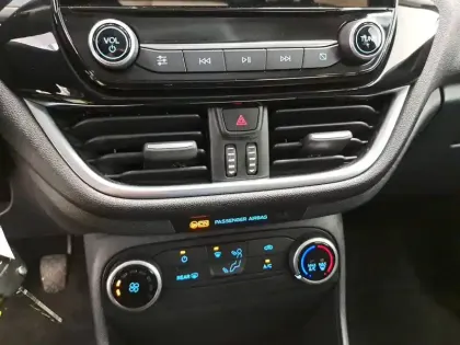 Photo 20 Ford Fiesta  1.1 75 ch BVM5